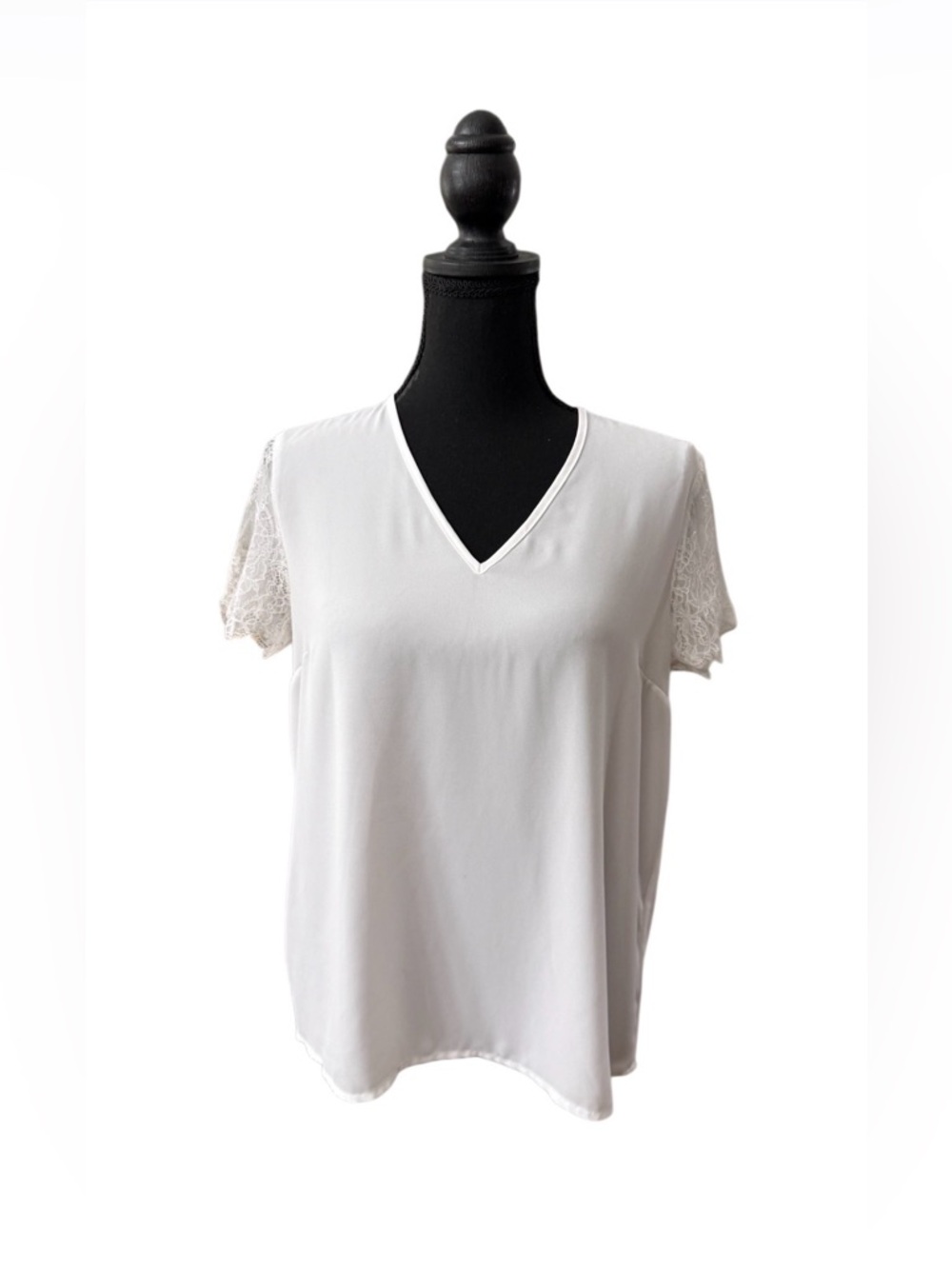 Express White Relaxed Fit V-Neck Lace Sleeve Blouse